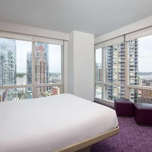 4* Отель Yotel Times Square